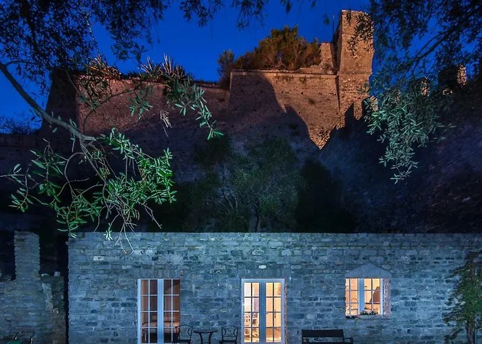 Castello Villa