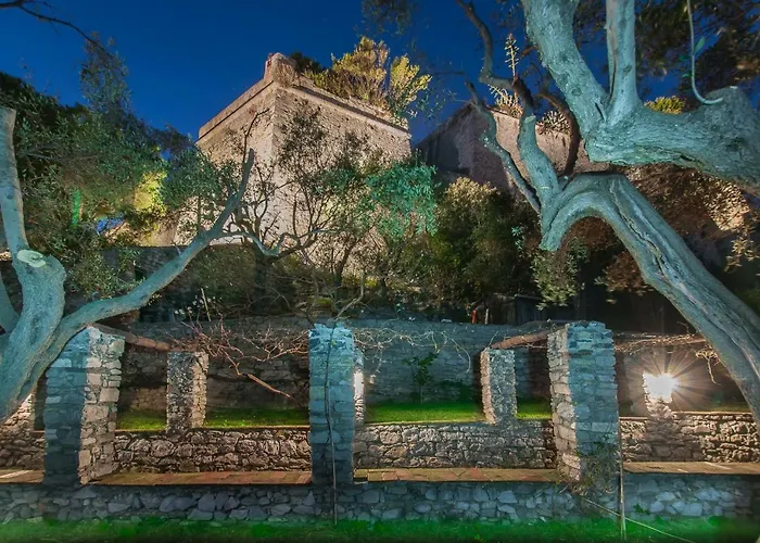 Castello Villa *